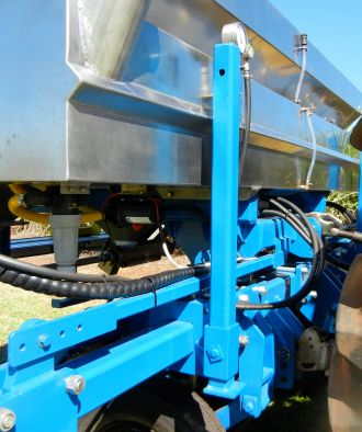 Maalacan REEFA Lite Sugar Cane Fertilizer Coulter Hydraulics