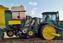 TRACTOR-DRAWN DOUBLE ROW BILLET PLANTER